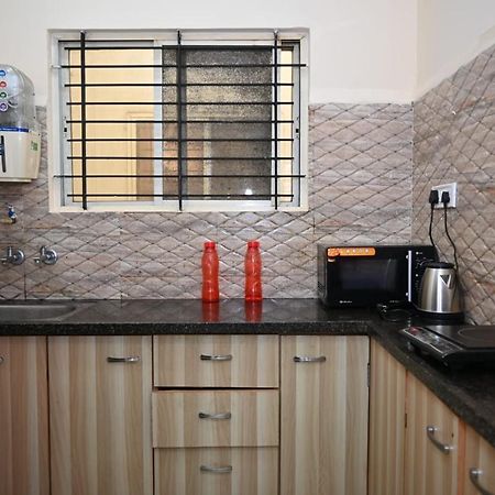 Staeg Heart Of City 2Bhk - 201 อินดอร์ ภายนอก รูปภาพ
