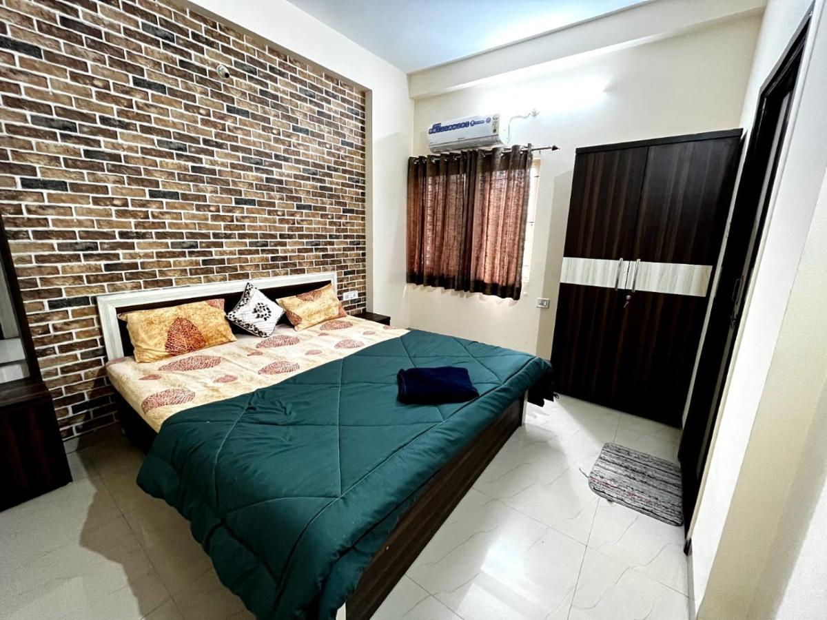 Staeg Heart Of City 2Bhk - 201 อินดอร์ ภายนอก รูปภาพ